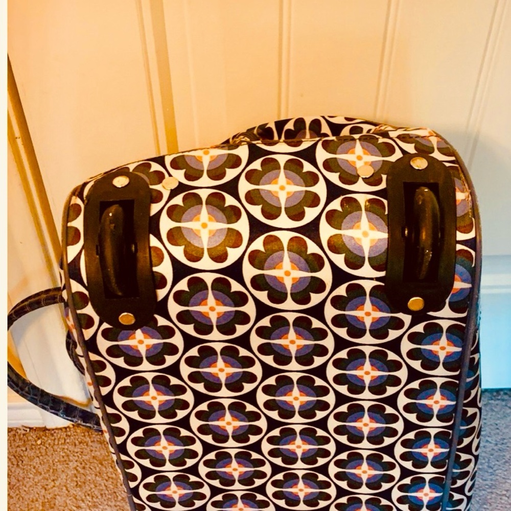 Kathy Van Zealand Carry on Travel Bag With wheels in Stylish Blue. - Picture 13 of 15